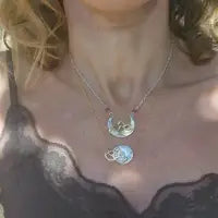 Collana Mezzaluna e fiore di loto